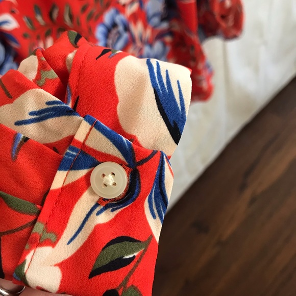 Floral button down - Picture 3 of 4